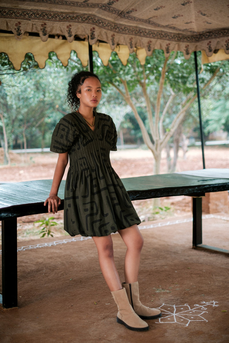 Meknes kimono dress Crushed Cotton dress by The Terra Tribe in green for women Worldwide