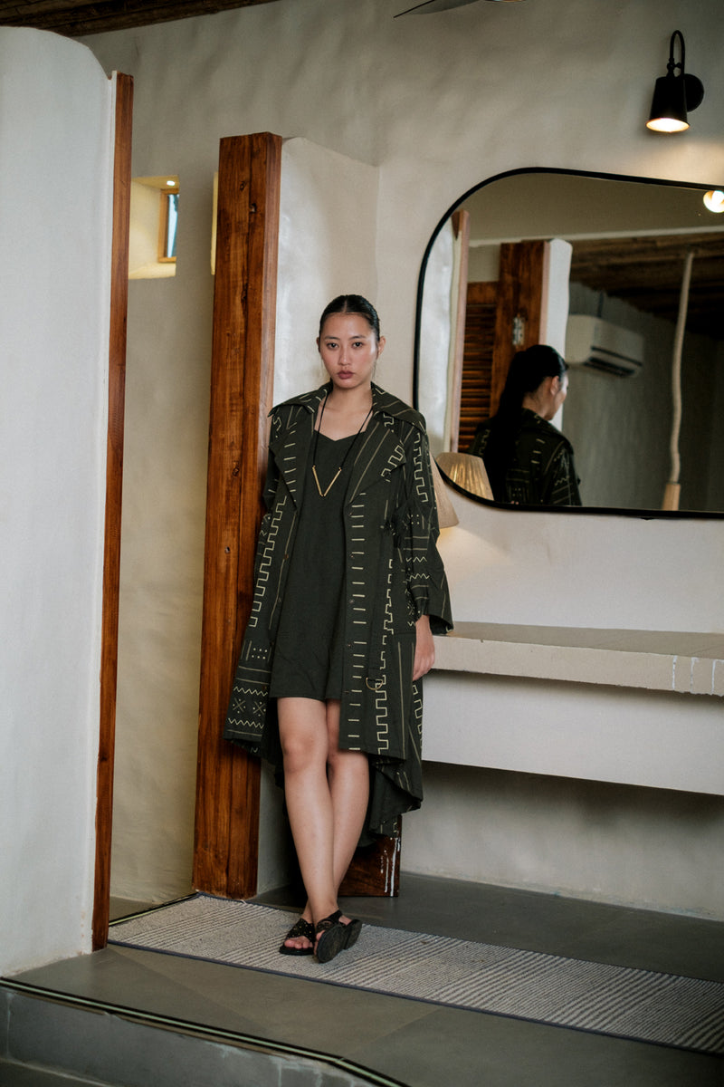 Kobe Long trench Crushed Cotton jacket/overlay by The Terra Tribe in black for women Worldwide