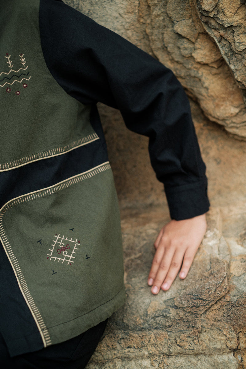 Canyon four patch shirt Crushed Cotton top/shirt by The Terra Tribe in black for women Worldwide