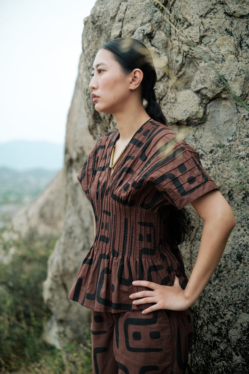 Meknes kimono top paiwand top/shirt by The Terra Tribe in green for women Worldwide