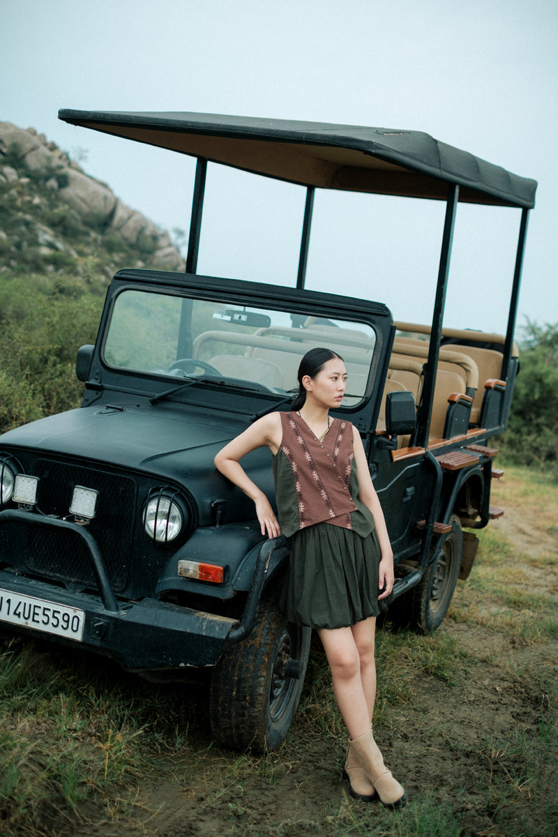 Toyo vest Crushed Cotton jacket/overlay by The Terra Tribe in green for women Worldwide