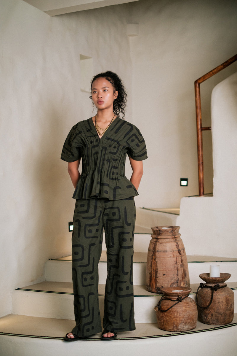 Meknes kimono top paiwand top/shirt by The Terra Tribe in green for women Worldwide