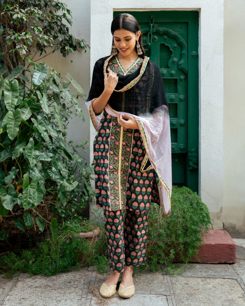 Black Block Printed Kurta Set cotton by Maison Shefali in black color for women Worldwide