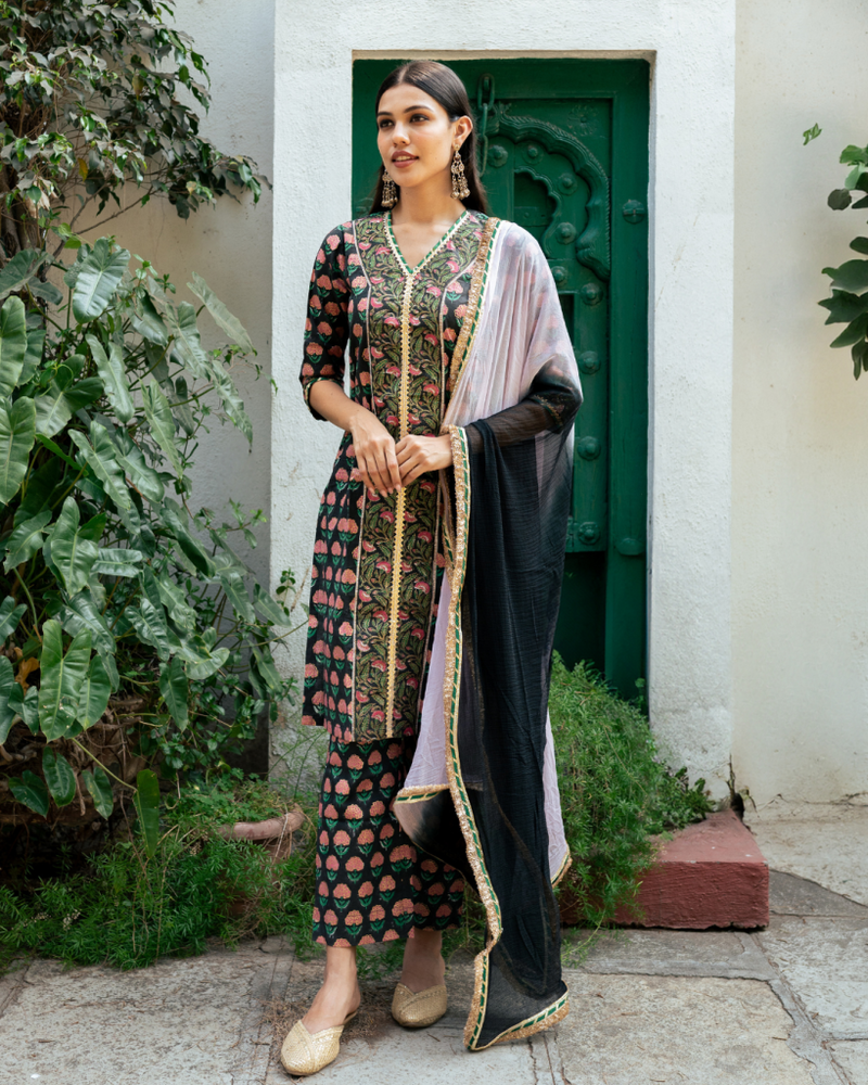 Black Block Printed Kurta Set cotton by Maison Shefali in black color for women Worldwide
