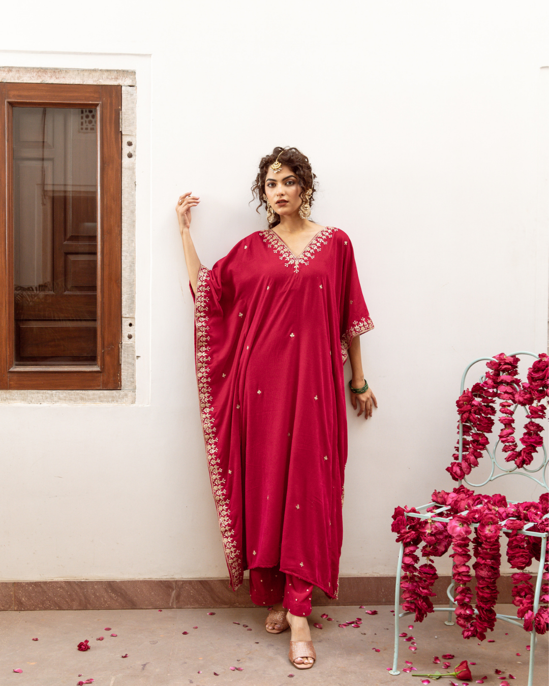 Ibtida Gulabi - Velvet Embroidered Kaftan Set