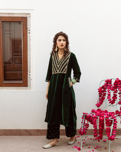 Roya Panna - Velvet Embroidered Suit Set