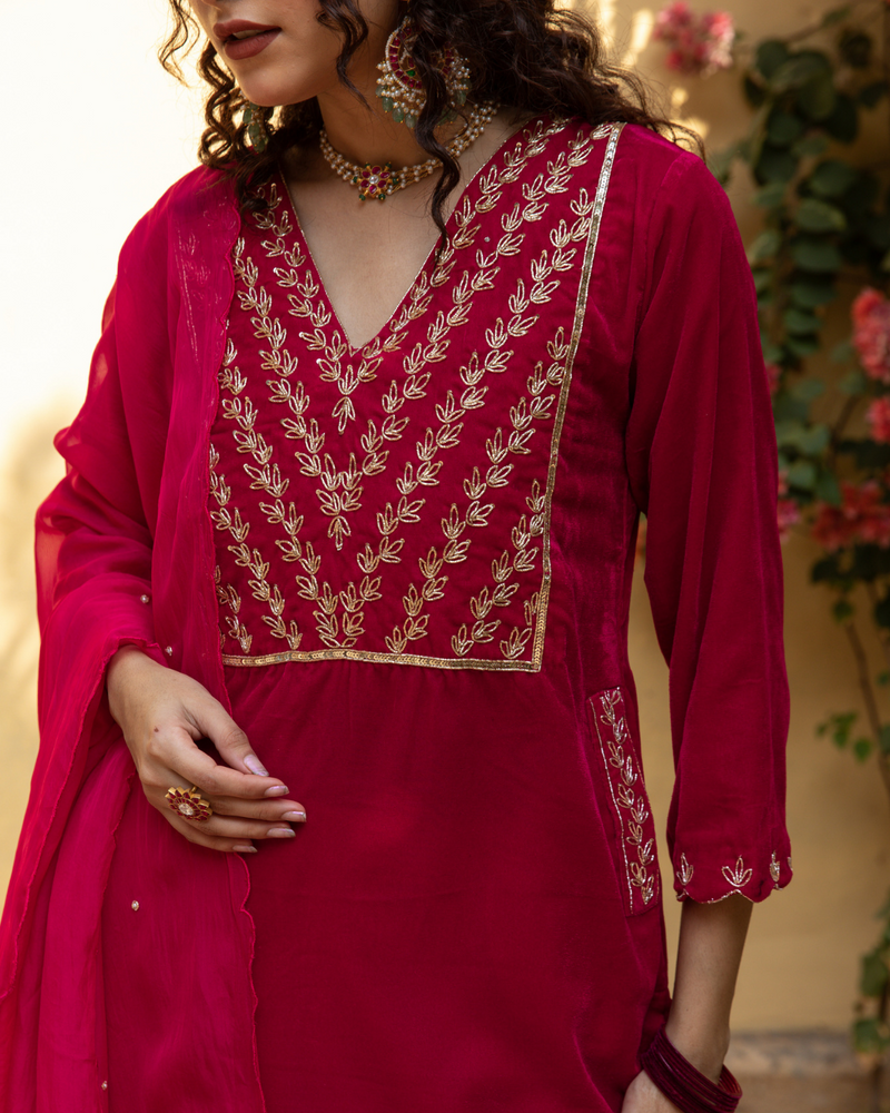 Roya Gulabi - Velvet Embroidered Suit Set by Maison Shefali in red color for women Worldwide
