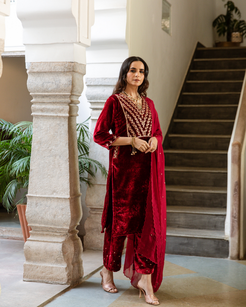 Roya Gulaab - Velvet Embroidered Suit Set by Maison Shefali for women Worldwide