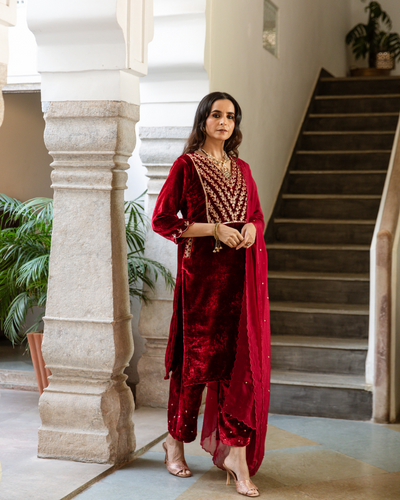 Roya Gulaab - Velvet Embroidered Suit Set