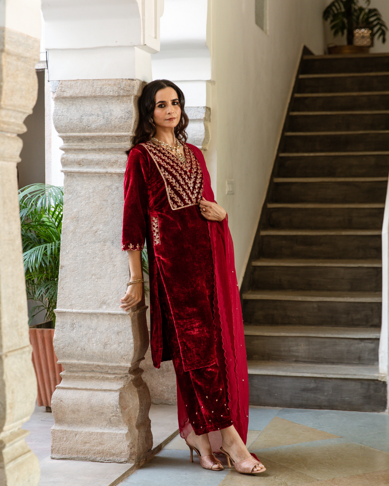Roya Gulaab - Velvet Embroidered Suit Set by Maison Shefali for women Worldwide