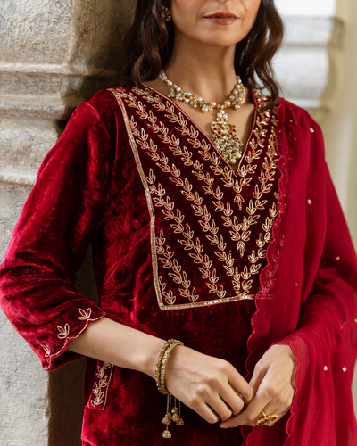 Roya Gulaab - Velvet Embroidered Suit Set