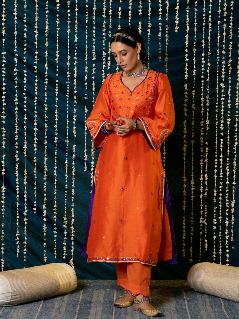 Hunar Narangi Kurta Set silk by Maison Shefali for women Worldwide
