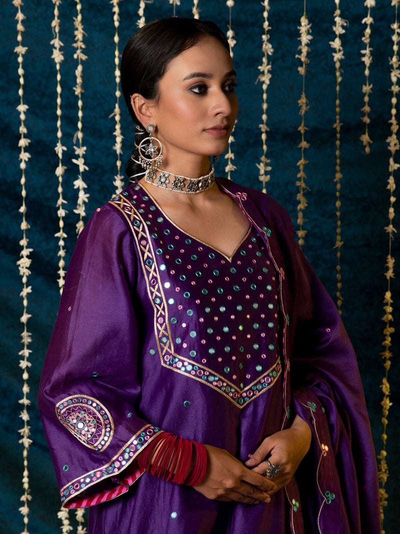 Hunar Kurta Set silk by Maison Shefali for women Worldwide