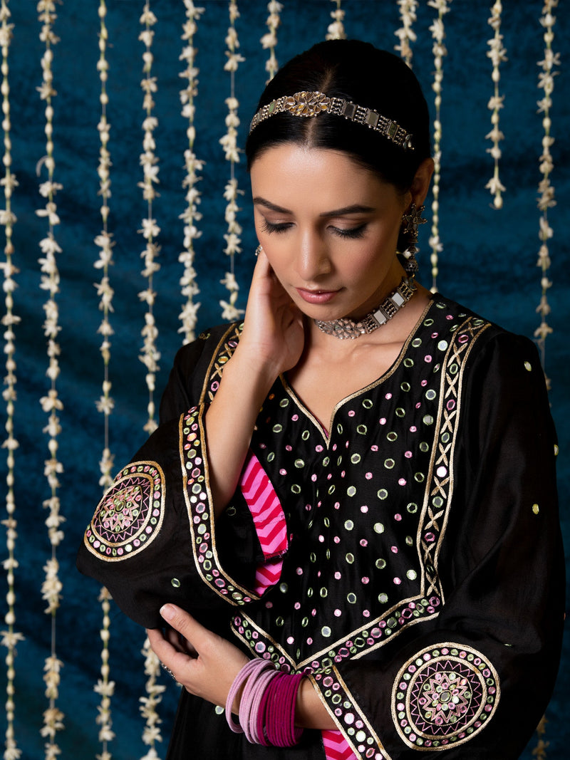Hunar Ragini Kurta Set silk by Maison Shefali for women Worldwide
