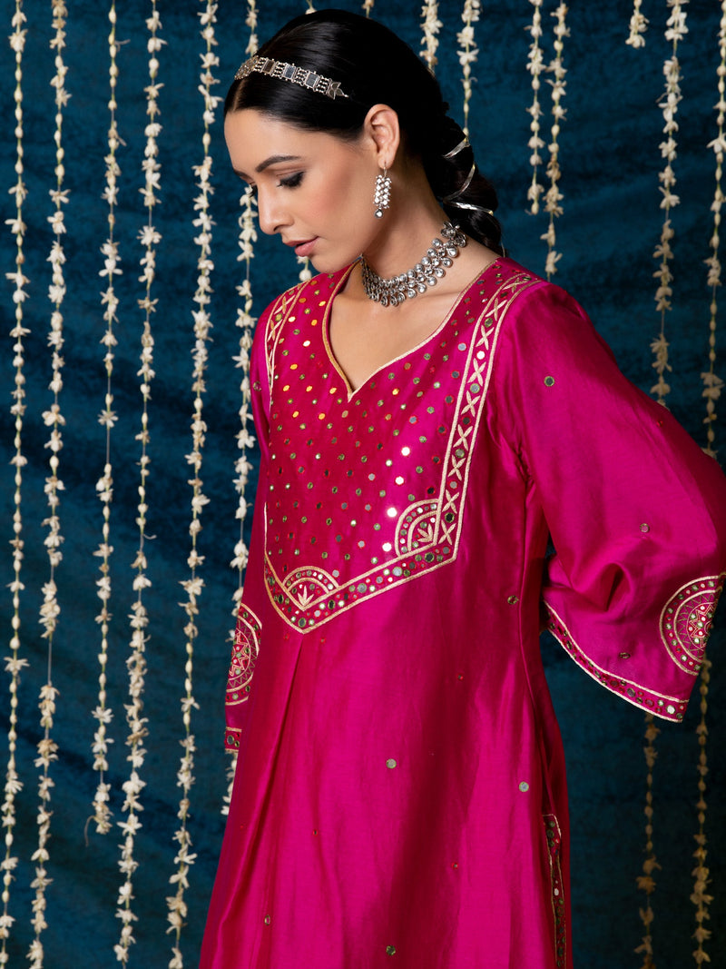 Hunar Gulabi Kurta Set silk by Maison Shefali for women Worldwide