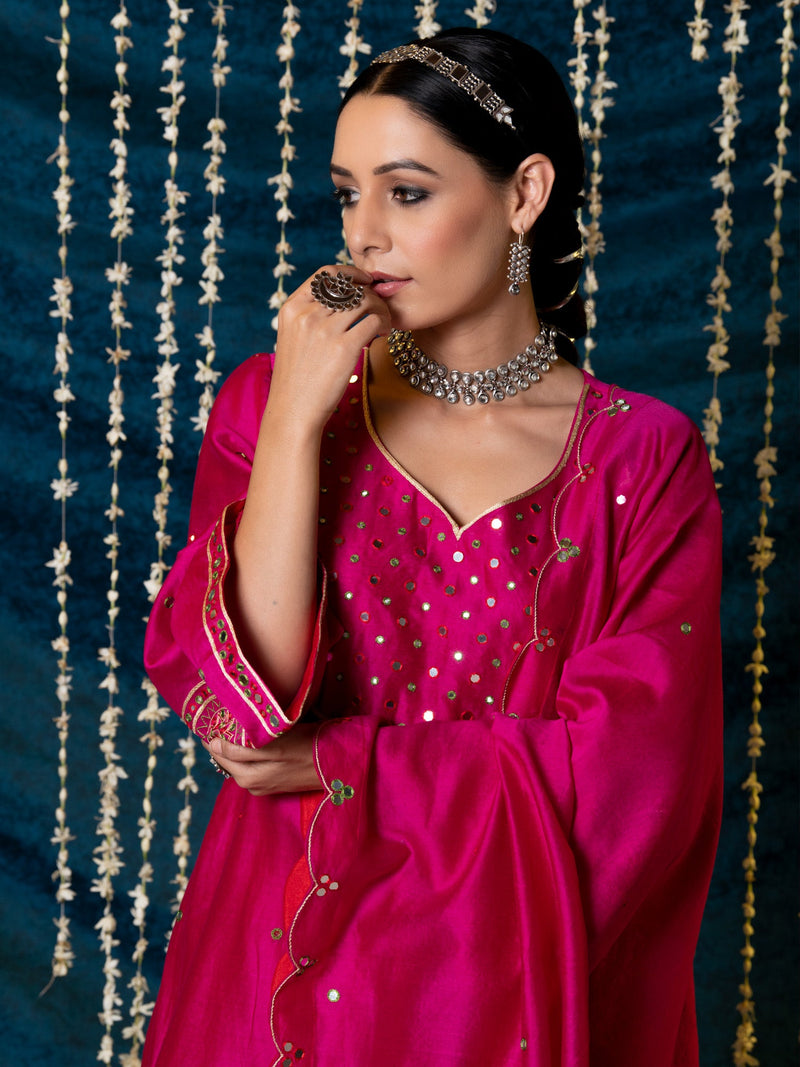 Hunar Gulabi Kurta Set silk by Maison Shefali for women Worldwide