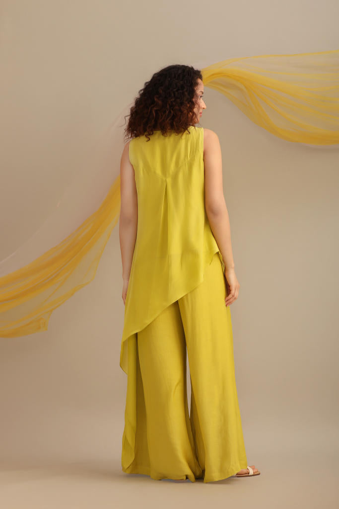 ASYMMETRIC SLEEVELESS FLAT CHIFFON KURTA SET chiffon by Myoho for women Worldwide