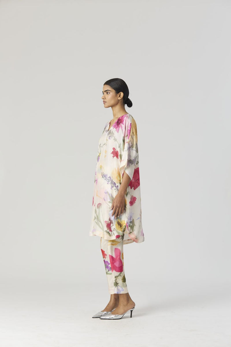 MARIA SHORT KAFTAN SET silk by Yam in white color for women Worldwide