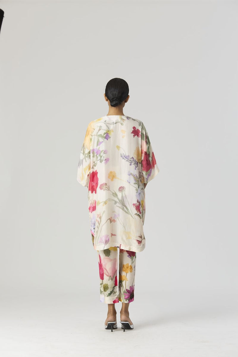 MARIA SHORT KAFTAN SET silk by Yam in white color for women Worldwide