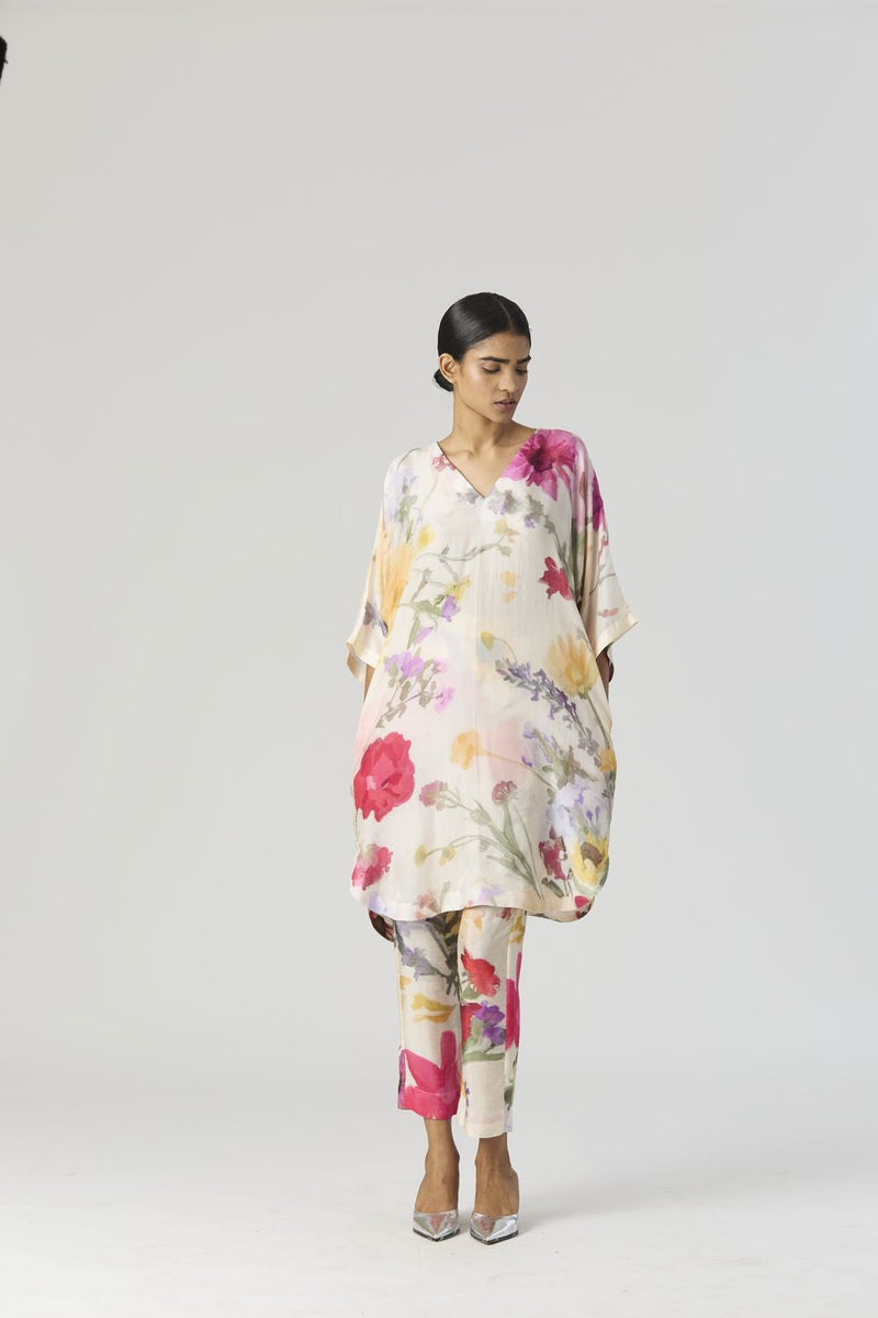 MARIA SHORT KAFTAN SET silk by Yam in white color for women Worldwide