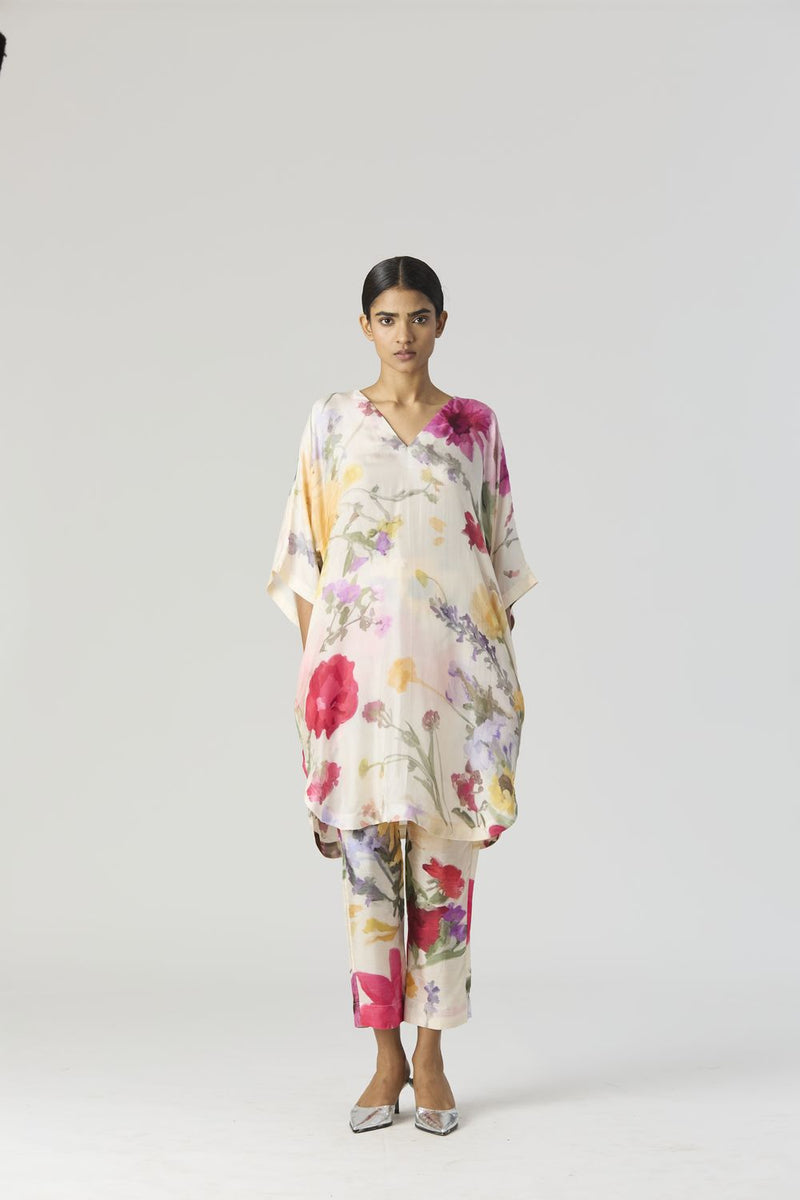 MARIA SHORT KAFTAN SET silk by Yam in white color for women Worldwide