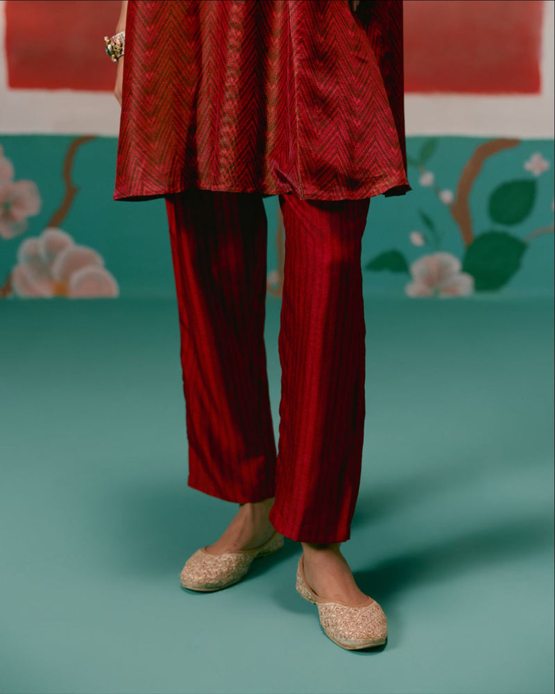Maroon Embroidered Kurta Set tissue by Label Mogra for women Worldwide