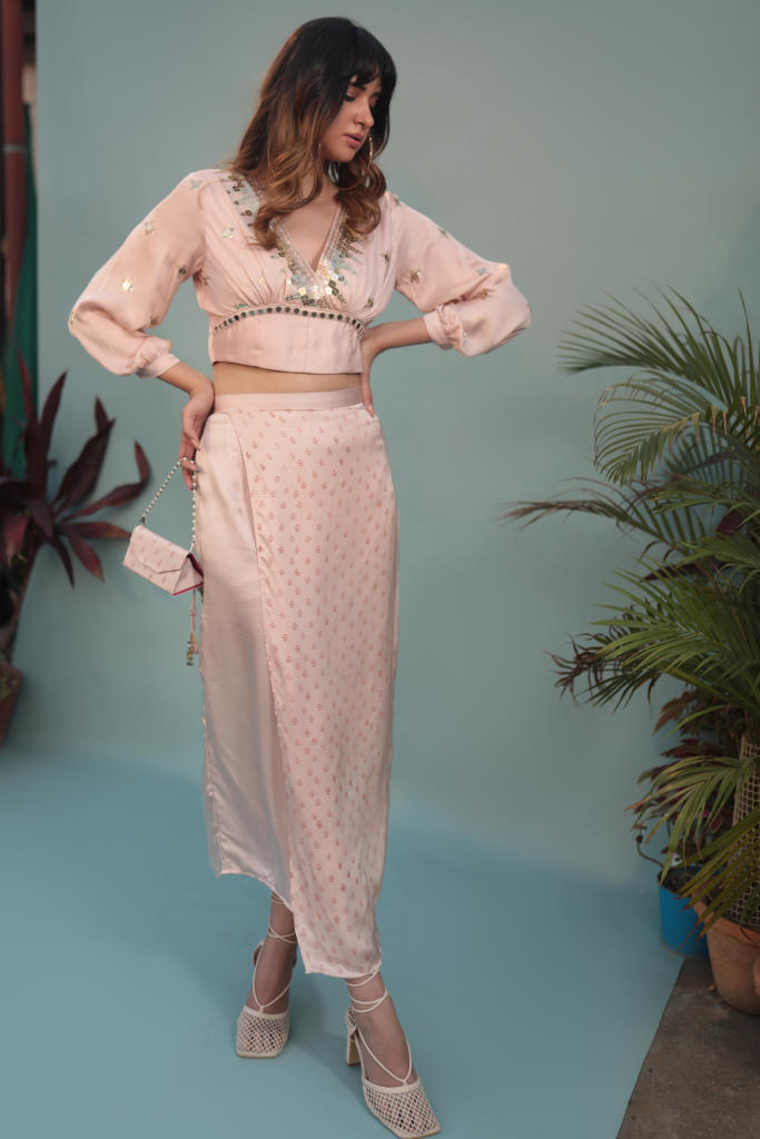 Masbah Pink Blouse with Skirt-SKCBLFLW satin by PRAHNAAYA in pink color for women Worldwide