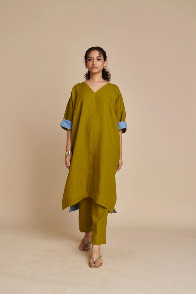 Mehendi Linen Dolman Kurta Set linen by Saphed in green color for women Worldwide