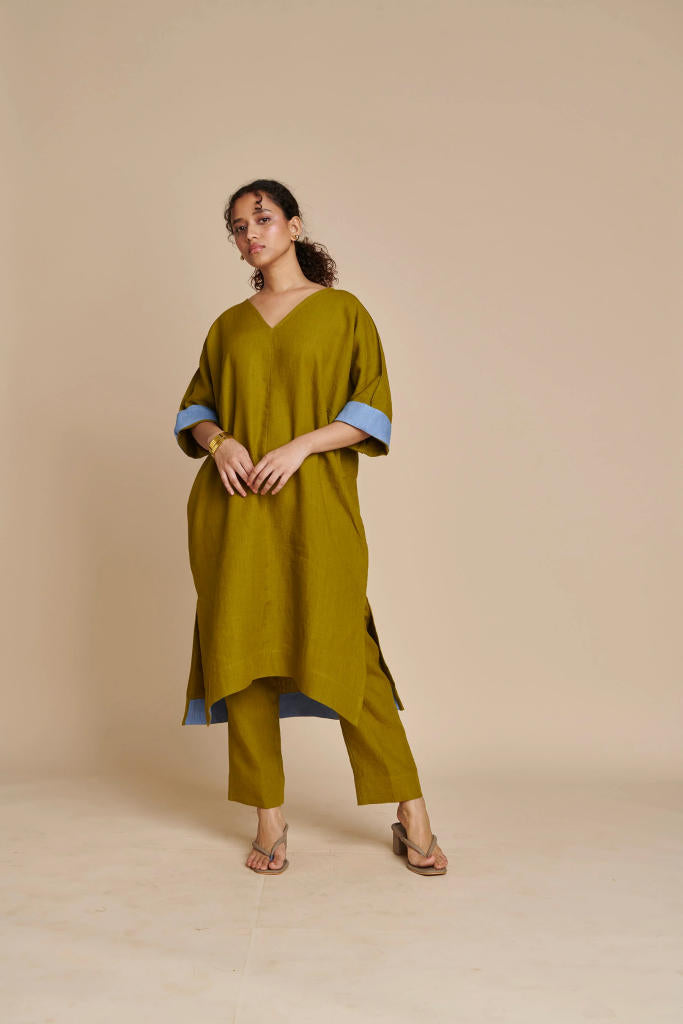 Mehendi Linen Dolman Kurta Set linen by Saphed in green color for women Worldwide