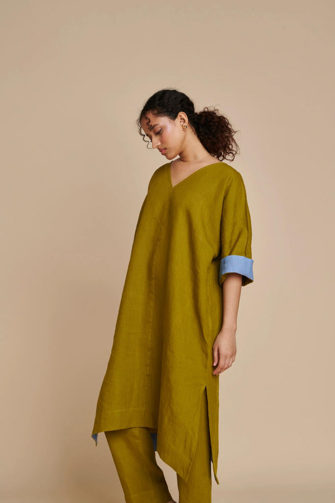 Mehendi Linen Dolman Kurta Set linen by Saphed in green color for women Worldwide