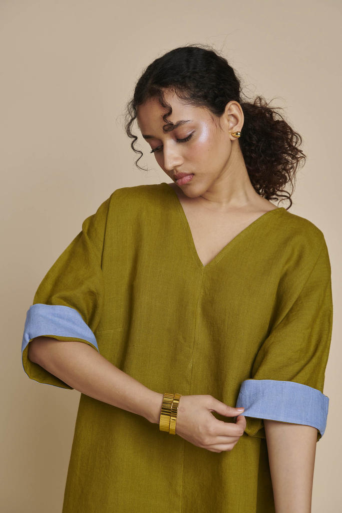 Mehendi Linen Dolman Kurta Set linen by Saphed in green color for women Worldwide