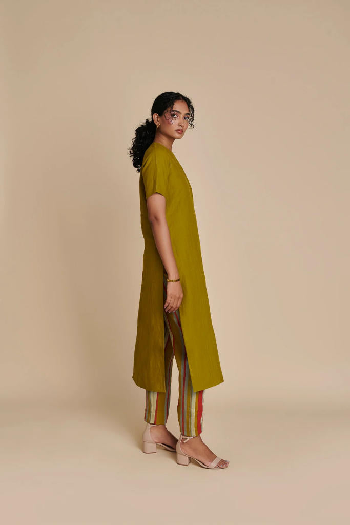 Mehendi Linen Half Sleeves Kurta linen by Saphed in green color for women Worldwide