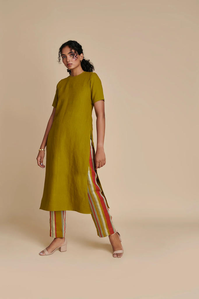 Mehendi Linen Half Sleeves Kurta Set linen by Saphed in green color for women Worldwide