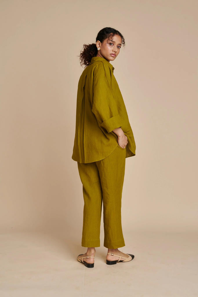Mehendi Linen Pleated Pants linen by Saphed in green color for women Worldwide