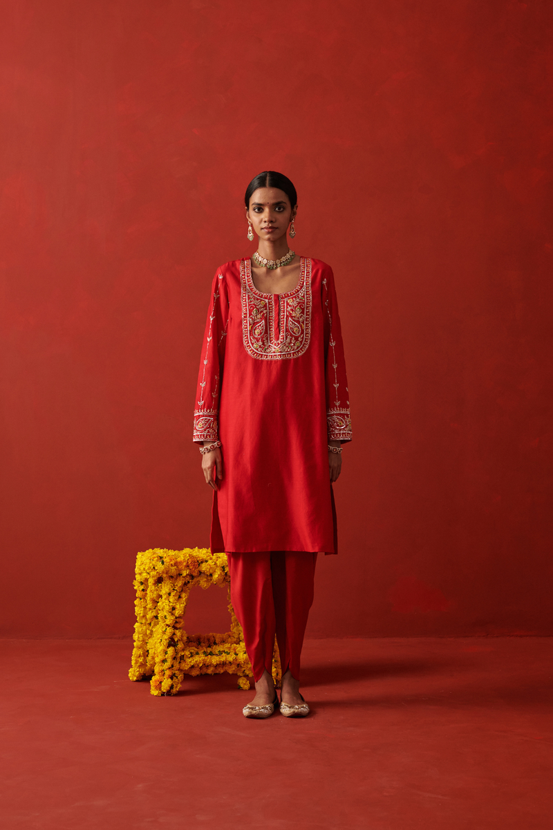 NAWAAZISH & ZIVAH KURTA & PANT silk by Rashika Mittal in red color for women Worldwide