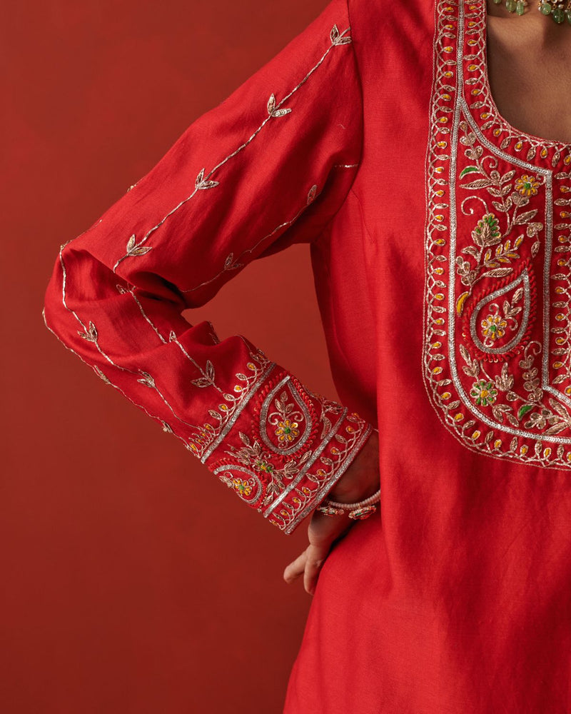 NAWAAZISH & ZIVAH KURTA & PANT silk by Rashika Mittal in red color for women Worldwide