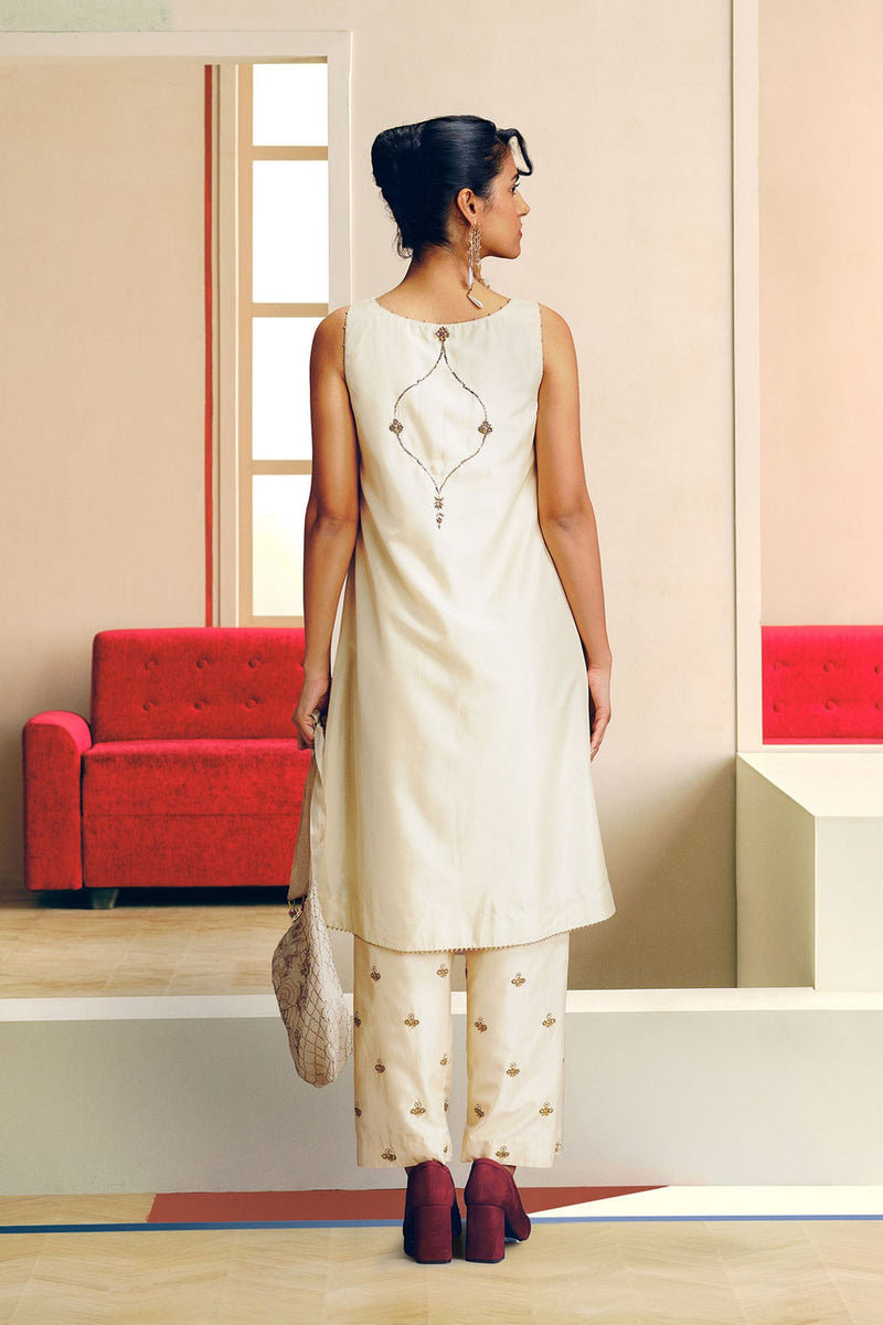 Niloufer Ivory Scallop Embroidery Kurta Set silk, organza kurta/kurta set by Rajiramniq in ivory for women Worldwide