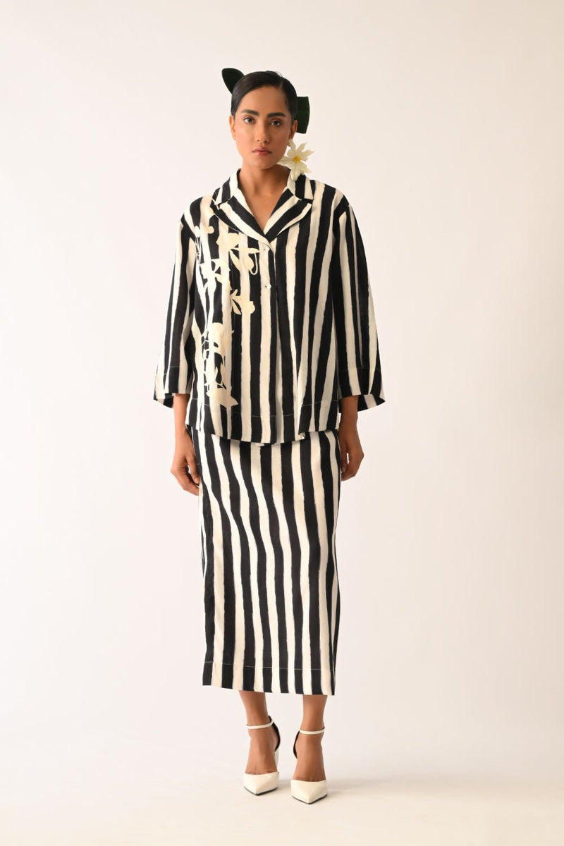 Revolt B&W Psyflora Appliqué Jacket cotton jacket/overlay by O'Frida in black & white for women Worldwide