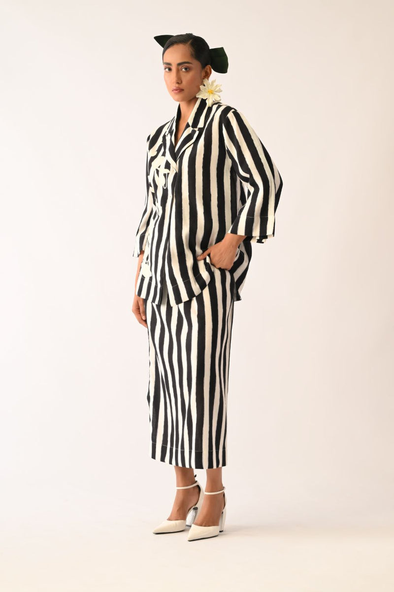 Revolt B&W Midi Skirt cotton skirt by O'Frida in black & white for women Worldwide