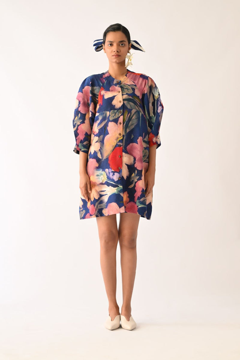 Liberty RB Bubble Sleeve Aline Short Dress

 cotton dress by O'Frida in royal blue for women Worldwide