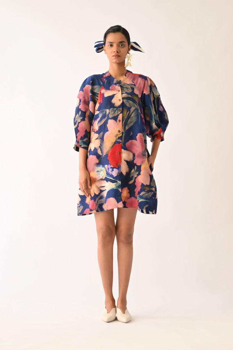 Liberty RB Bubble Sleeve Aline Short Dress

 cotton dress by O'Frida in royal blue for women Worldwide