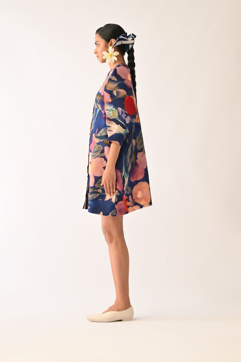 Liberty RB Bubble Sleeve Aline Short Dress

 cotton dress by O'Frida in royal blue for women Worldwide
