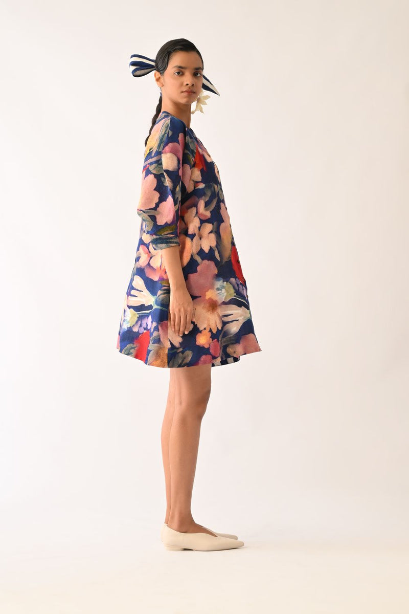Liberty RB Bubble Sleeve Aline Short Dress

 cotton dress by O'Frida in royal blue for women Worldwide