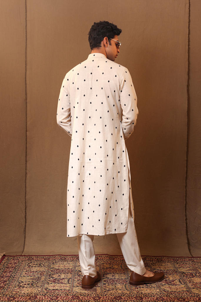 Off-White Spade EMB Belted Kurta Set (2 PCS)