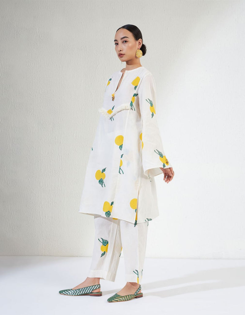 VEERA SET 1 cotton by Aavidi in white color for women Worldwide