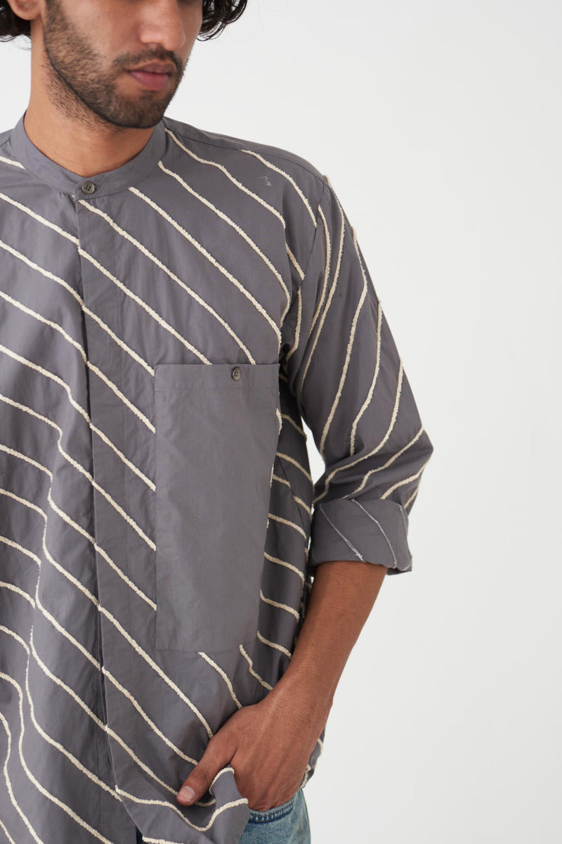 DIAGONAL EMB. SHIRT - GREY