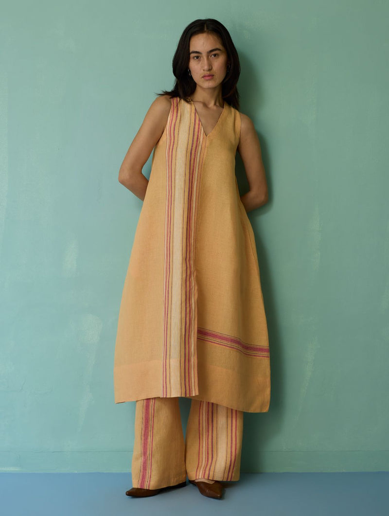 Vanya Border Linen Sleeveless Kurta - Apricot linen light kurta set by Manan in apricot for women Worldwide