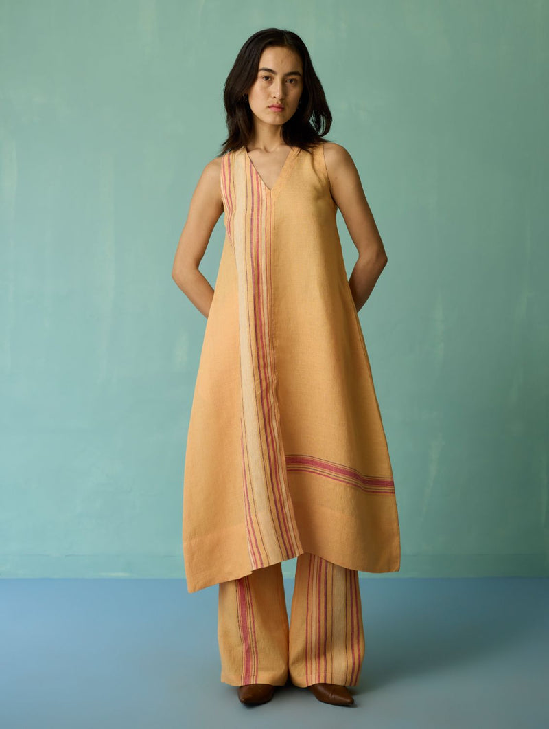 Vanya Border Linen Sleeveless Kurta - Apricot linen light kurta set by Manan in apricot for women Worldwide