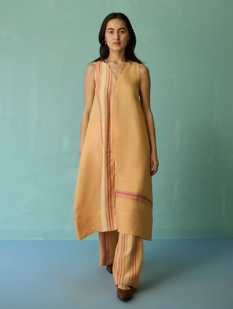 Vanya Border Linen Sleeveless Kurta Set - Apricot linen light kurta set by Manan in apricot for women Worldwide