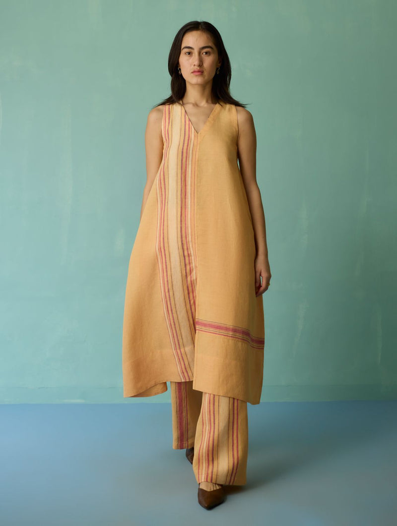 Vanya Border Linen Sleeveless Kurta - Apricot linen light kurta set by Manan in apricot for women Worldwide